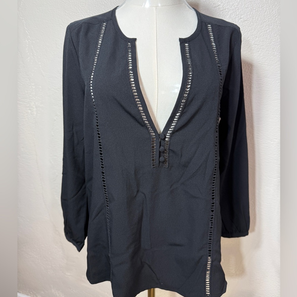 Amuse Society Black Ladder Trim V-Neck Blouse Size Small NWT